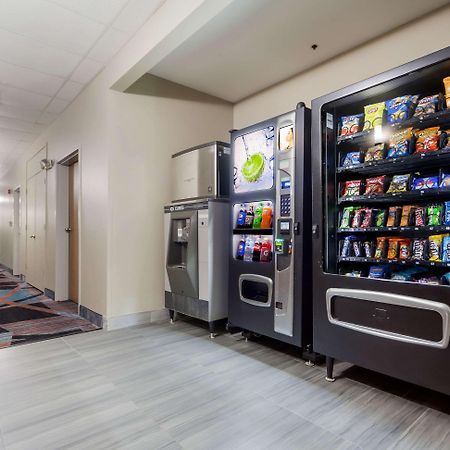 Quality Inn & Suites West Omaha - Ne Linclon Bagian luar foto