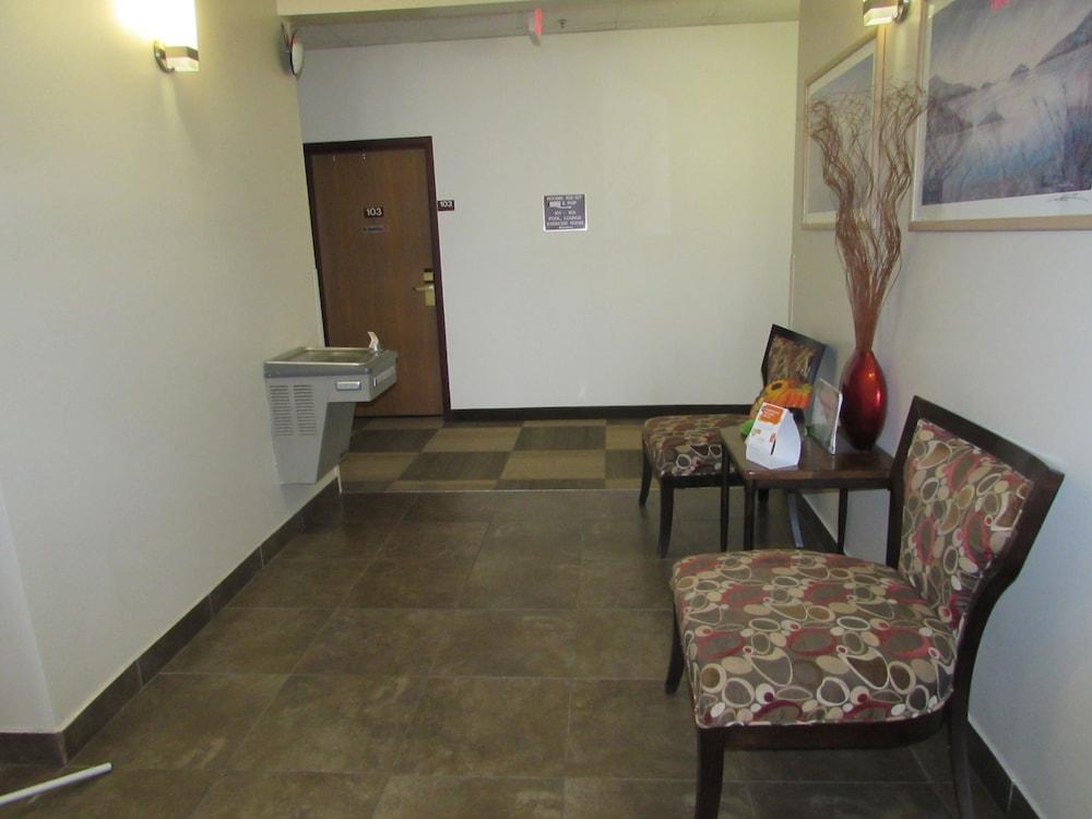 Quality Inn & Suites West Omaha - Ne Linclon Bagian luar foto