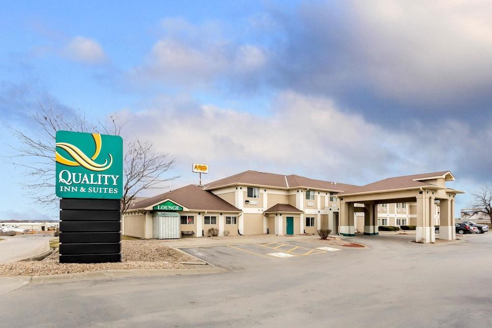 Quality Inn & Suites West Omaha - Ne Linclon Bagian luar foto
