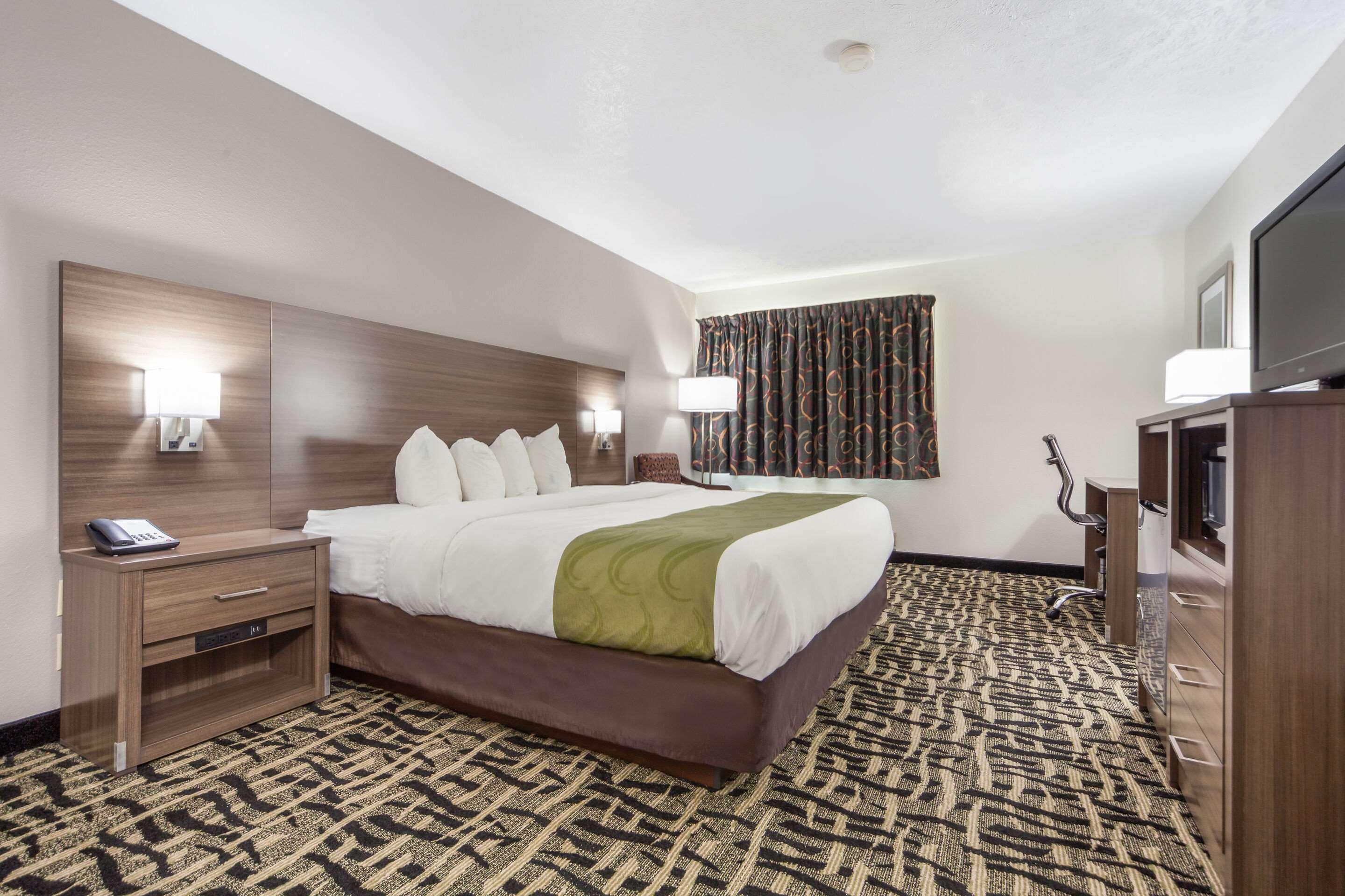 Quality Inn & Suites West Omaha - Ne Linclon Bagian luar foto