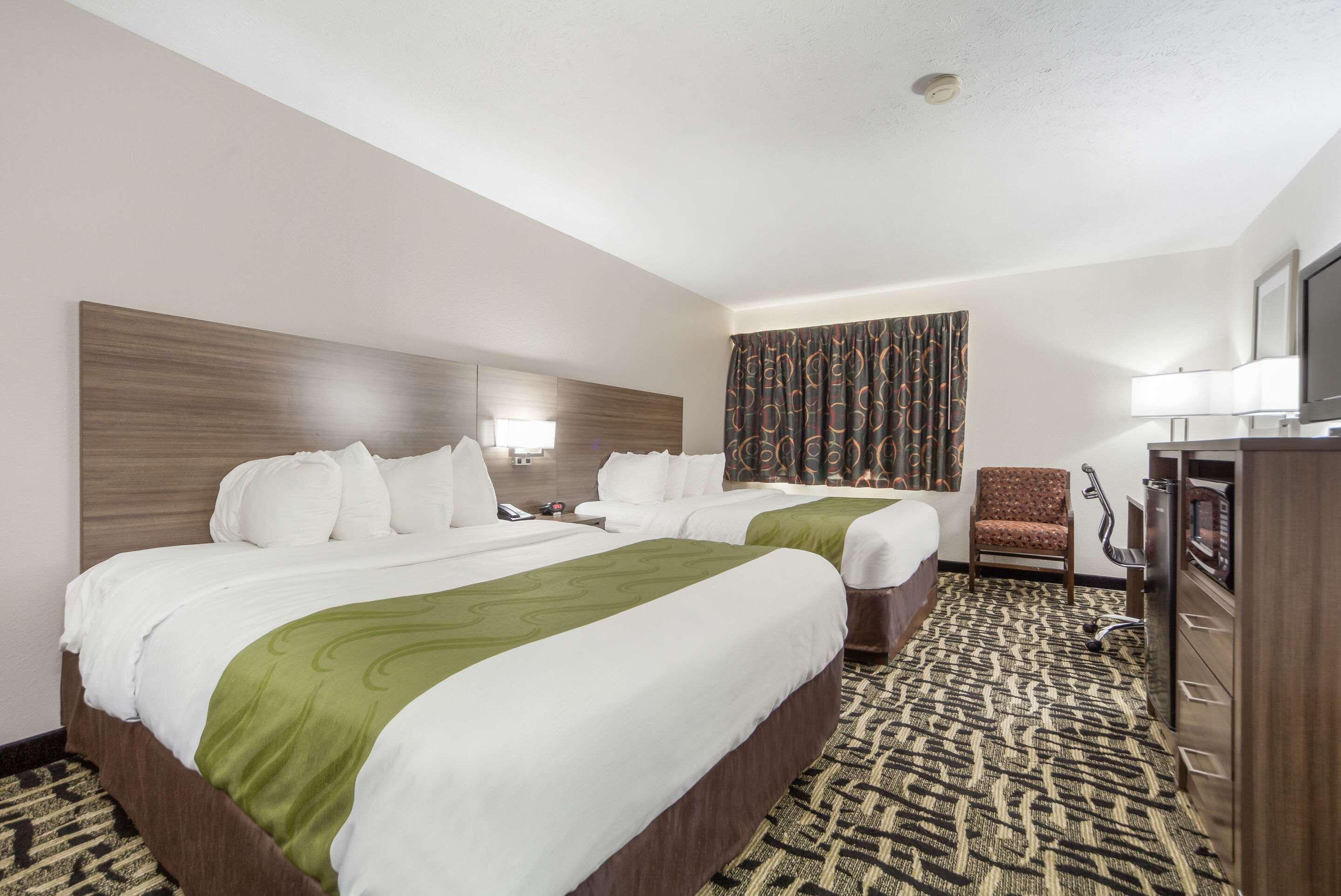 Quality Inn & Suites West Omaha - Ne Linclon Bagian luar foto