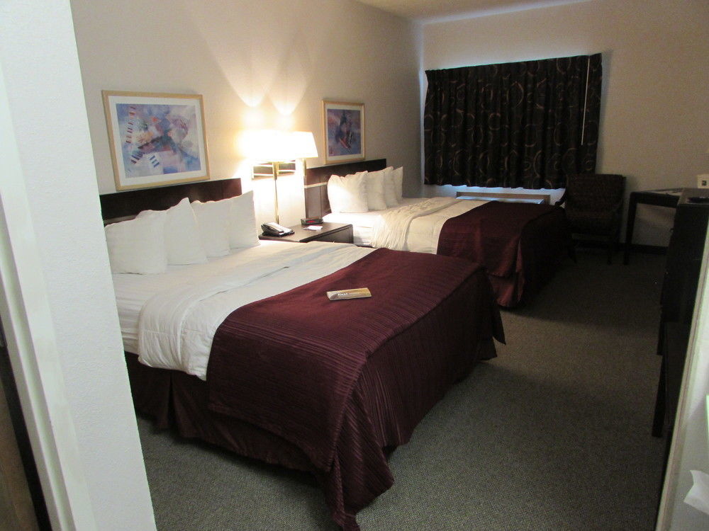 Quality Inn & Suites West Omaha - Ne Linclon Bagian luar foto